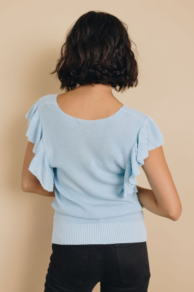 Oakley Ruffle Sweater Tank Stay Warm in Style
