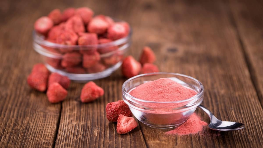 Organic Freeze Dried Strawberry Powder - 2 oz The Grateful Tea Co