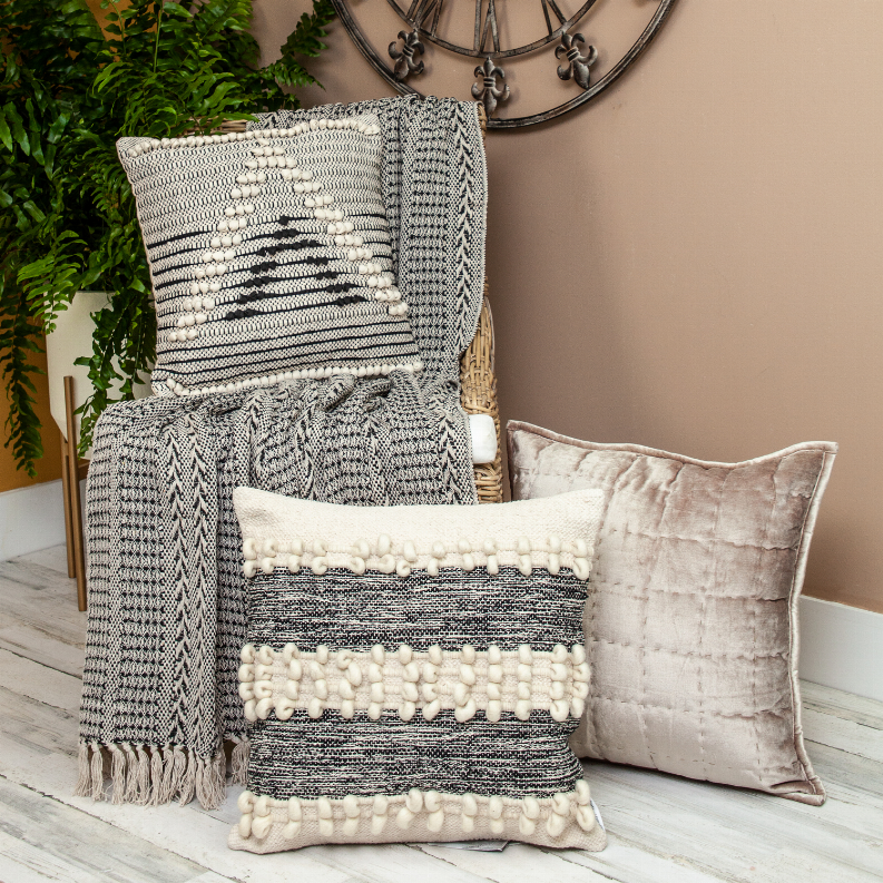 Parkland Collection Lily Transitional Gray 52" x 67" WOVEN HANDLOOM Throw Parkland Collection