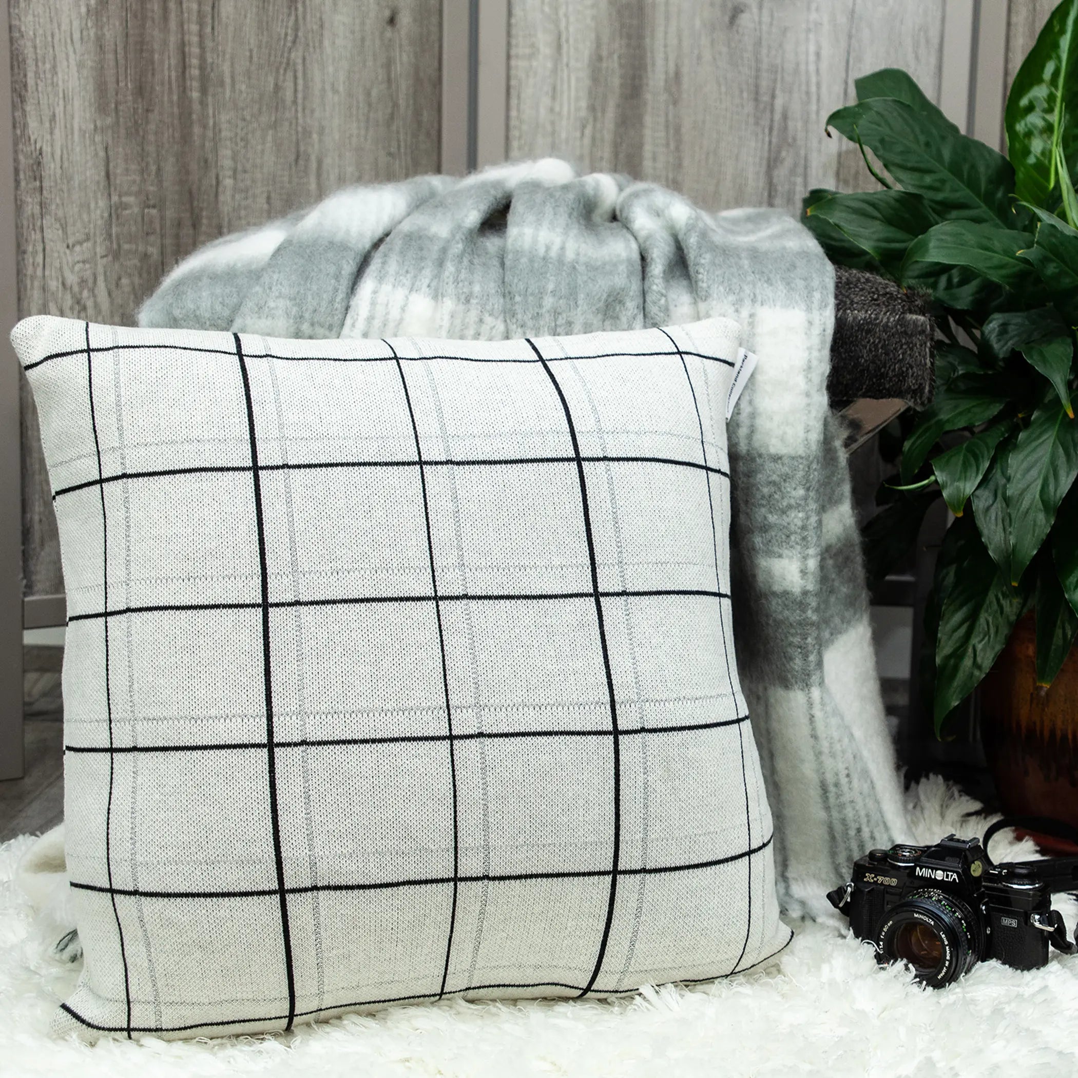 Parkland Collection Sami Beige Throw Pillow Parkland Collection