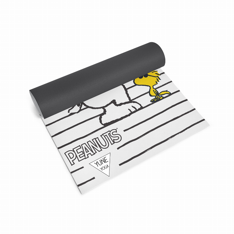 Peanuts x Yune Yoga Snoopy Yoga Mat Yune Yoga