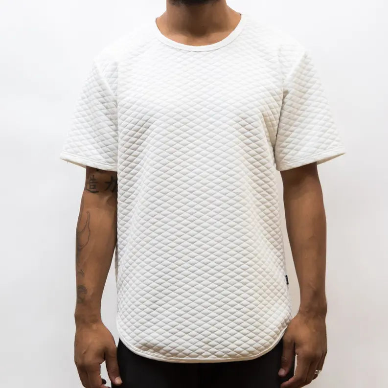 QUILTED SCALLOP TEE- WHITE WEIV