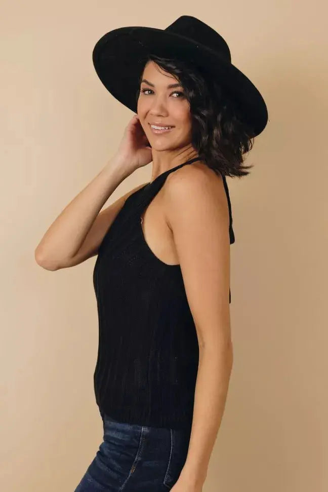 Queen Victoria Cropped Ribbed Tank Stay Warm in Style