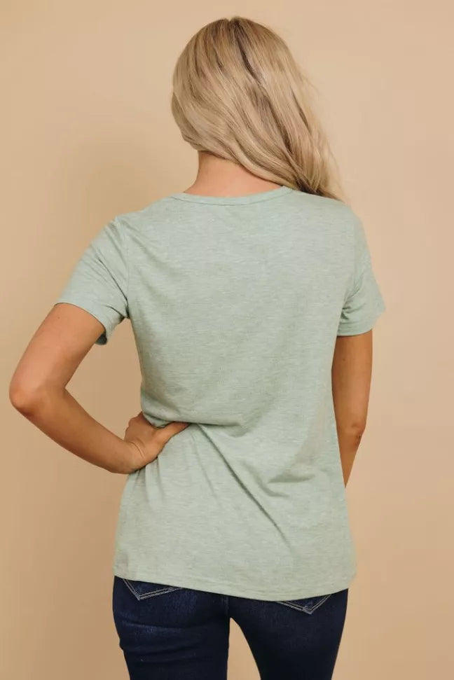 Rainbow Mama Tee Stay Warm in Style