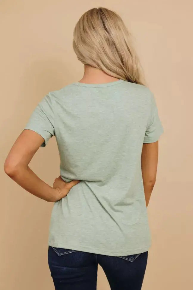 Rainbow Mama Tee Stay Warm in Style