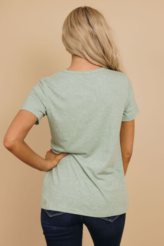 Rainbow Mama Tee Stay Warm in Style