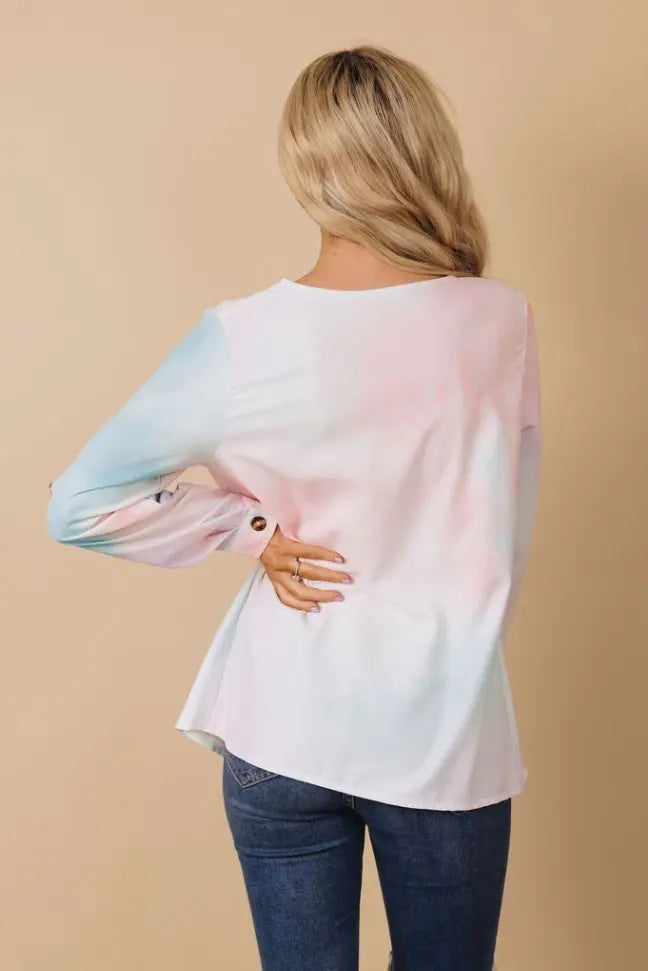 Ruban V-Neck Tie Dye Blouse Stay Warm in Style