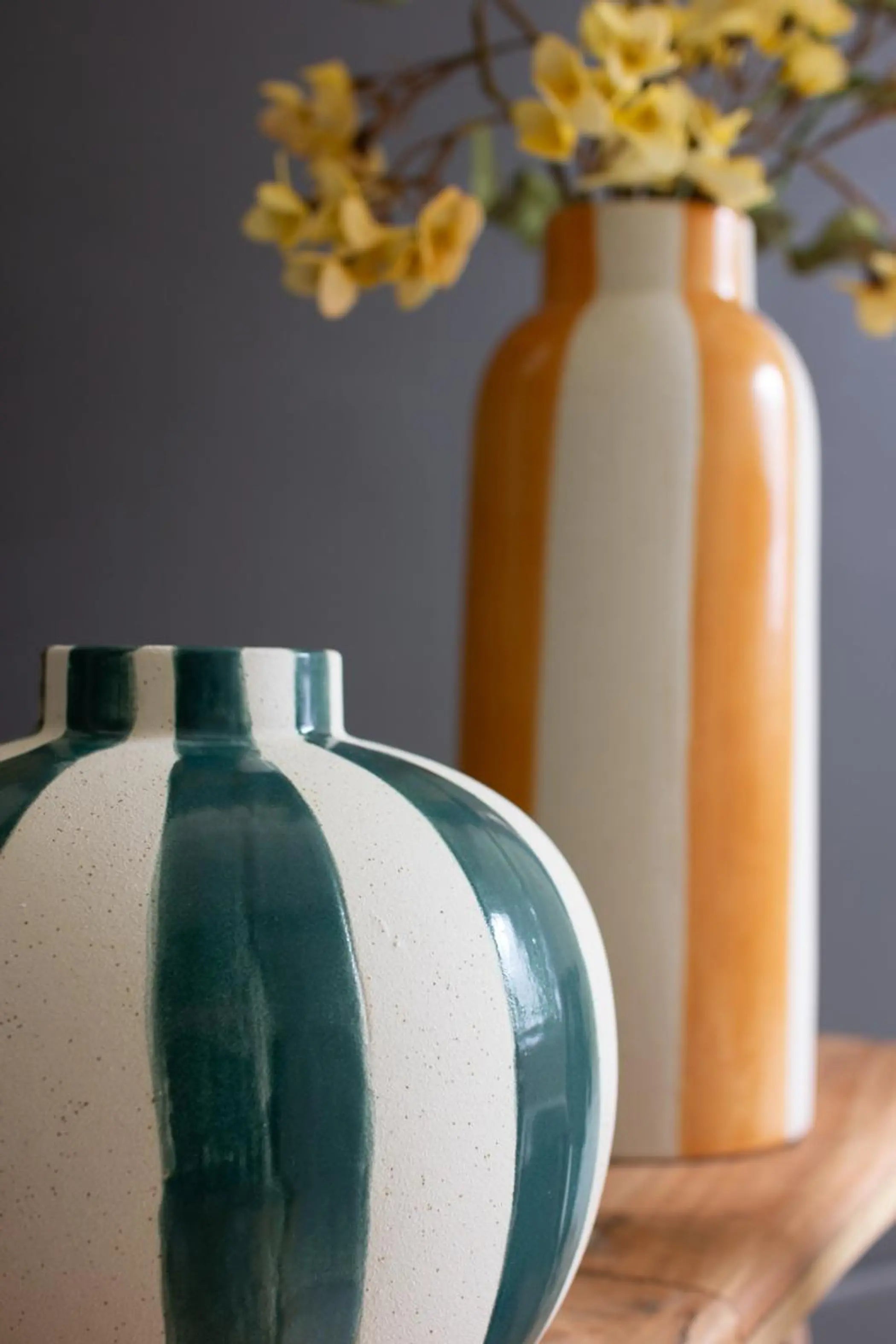 SET OF FIVE COLORED CERAMIC STRIPED VASES Kalalou