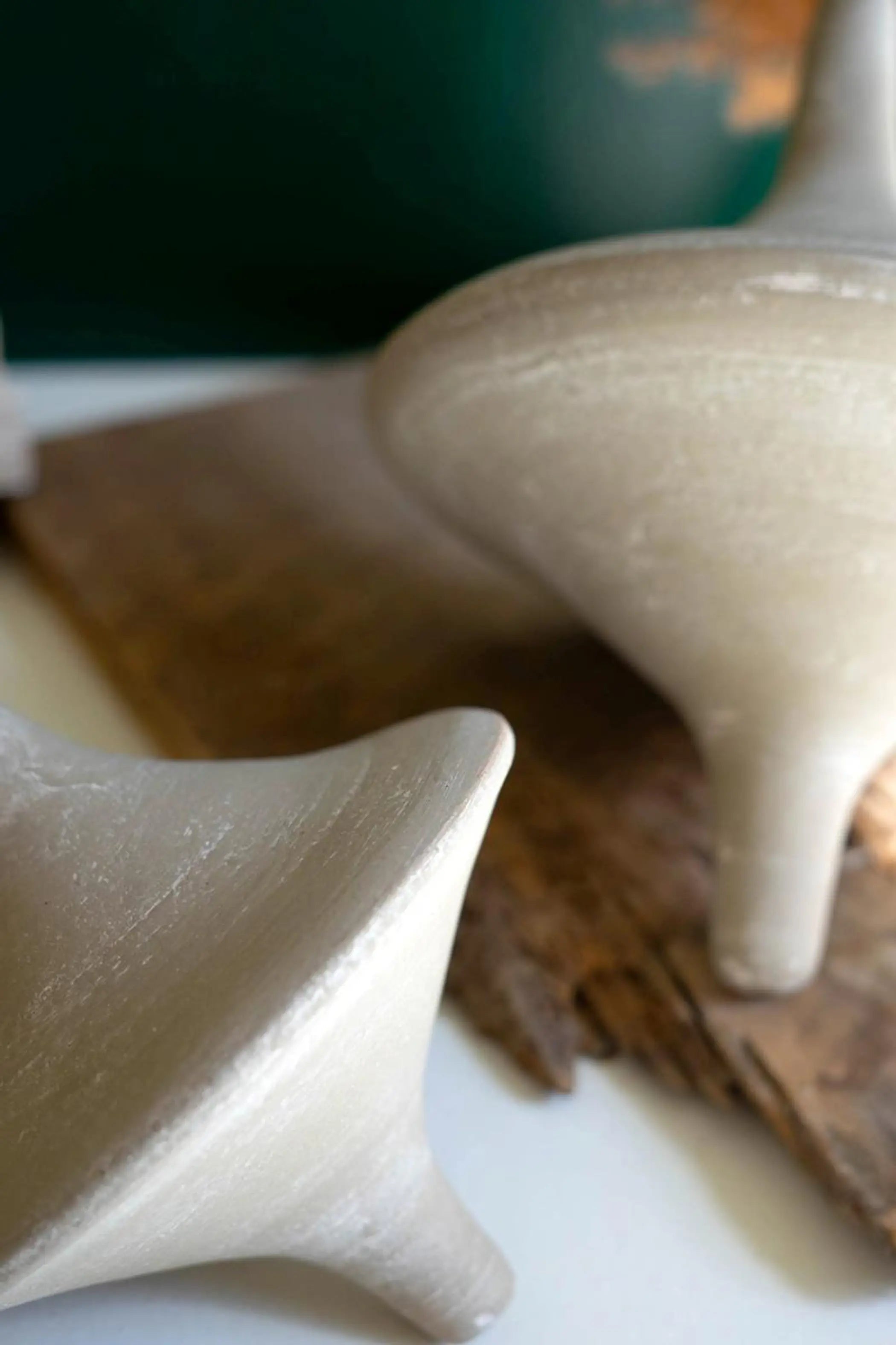 SET OF TWO GREY-WASH CLAY TOPS Kalalou