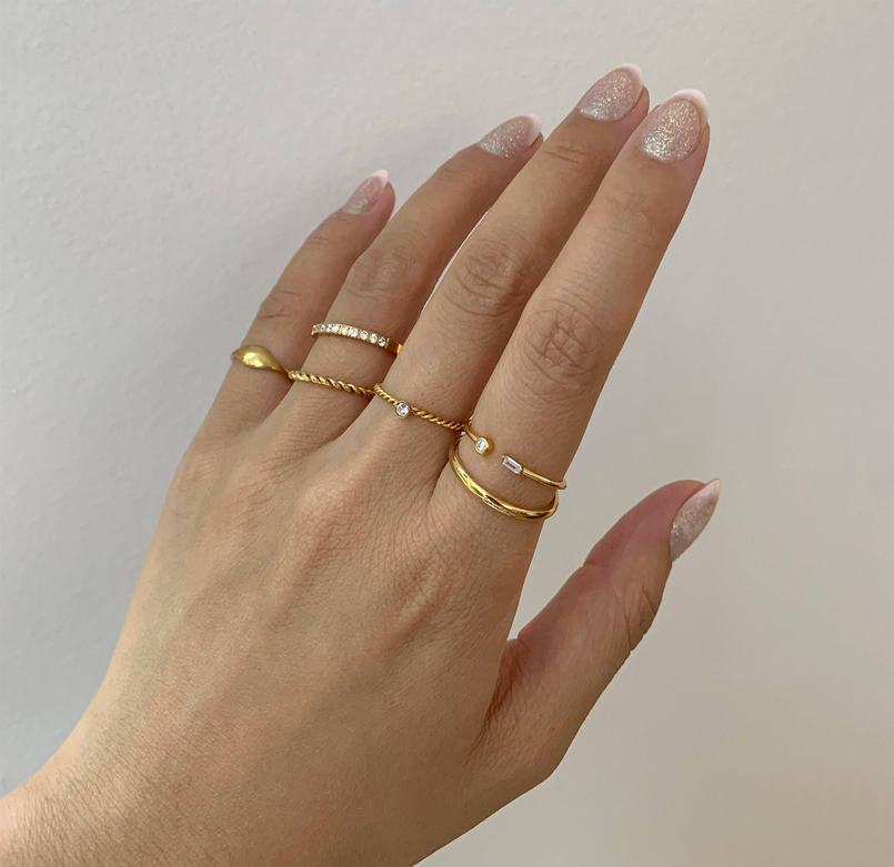 SOPHIE GOLD DAINTY TWIST RING Mai Desiree