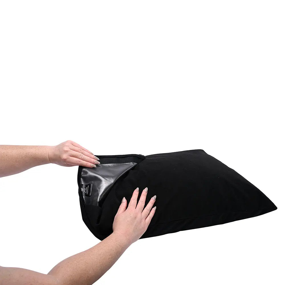 SS Pivot Pillow Protector - GreatEagleInc