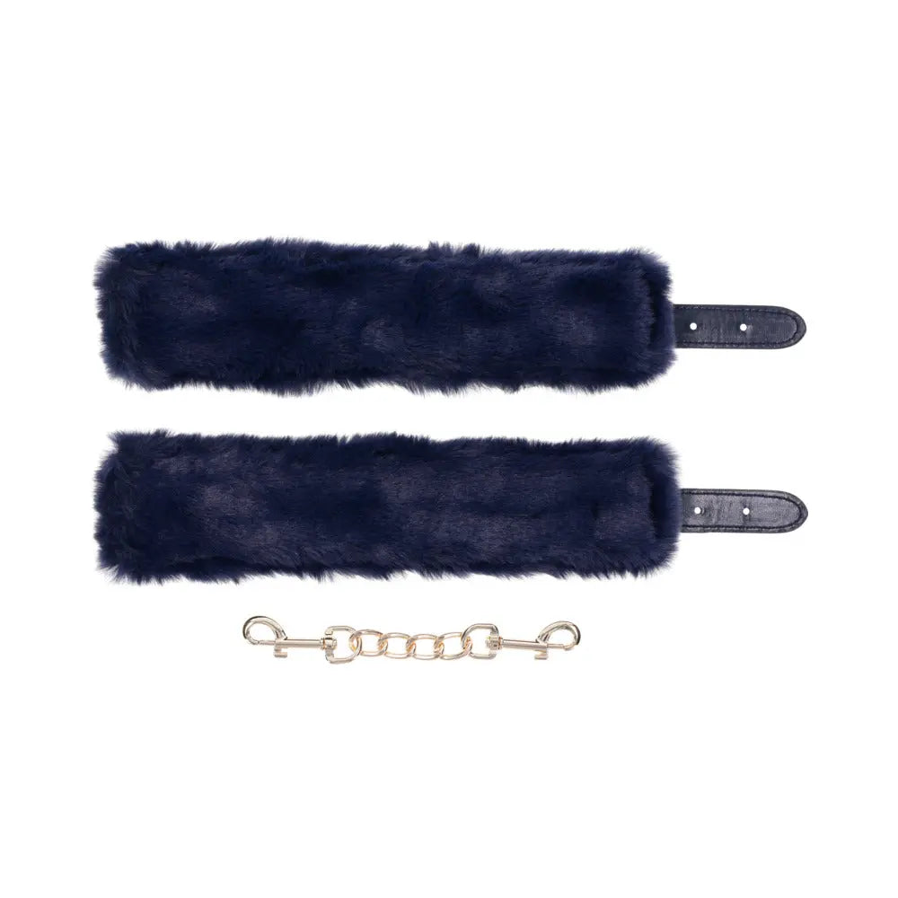 SS S&M Cougar Fur Handcuffs Sportsheets