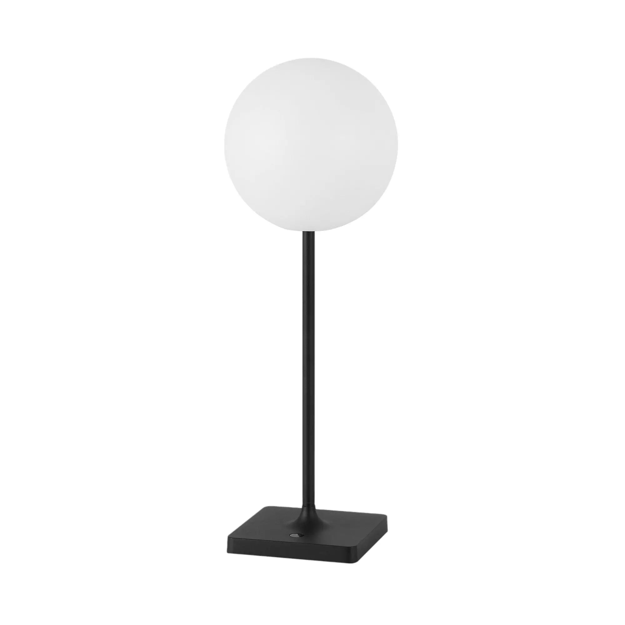 Set of Two 18" Black USB Table Lamps Homeroots Lighting