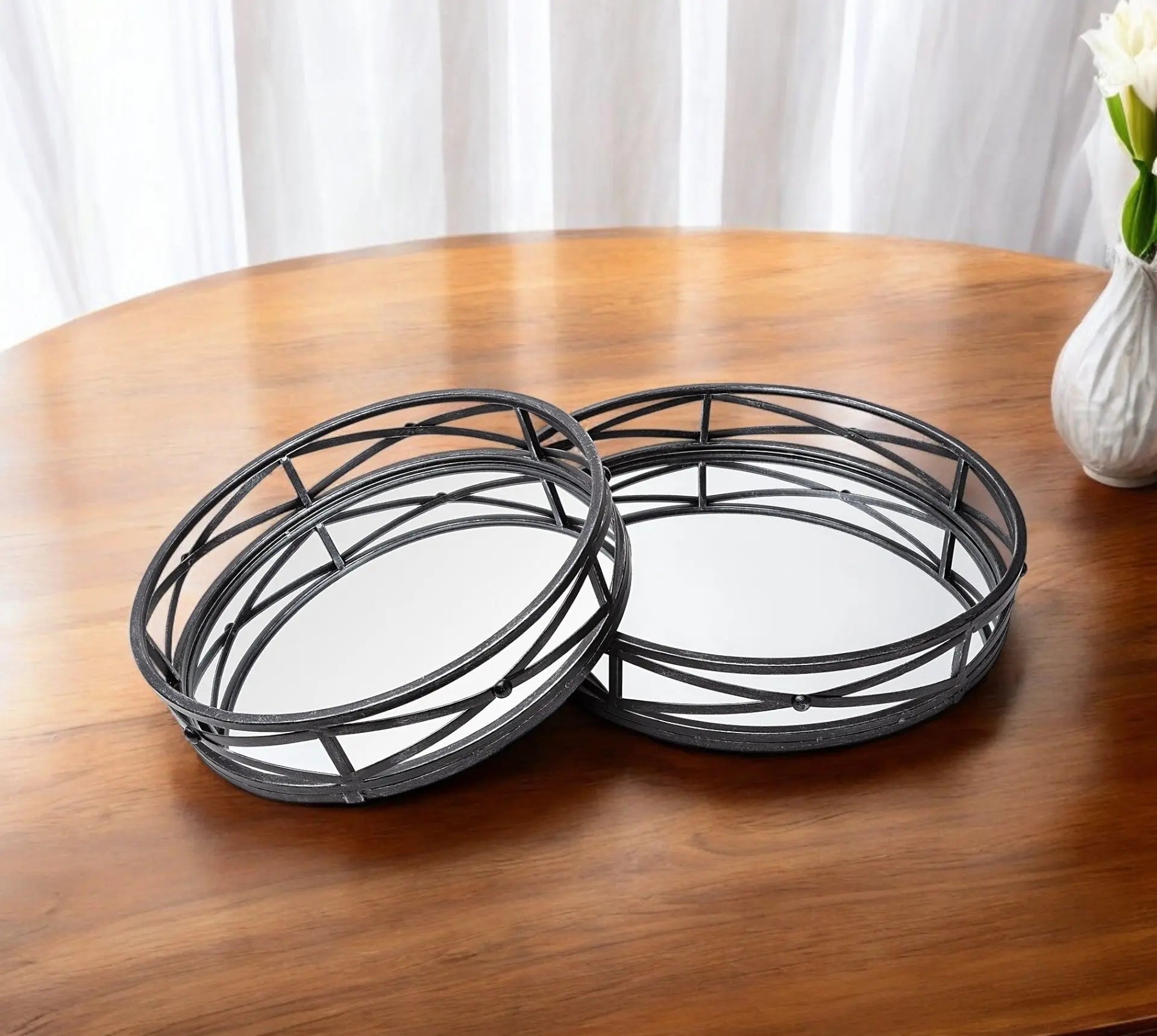Set of Two Black Round Metal And Mirrored Glass Vanity Trays Homeroots Kitchen & Dining