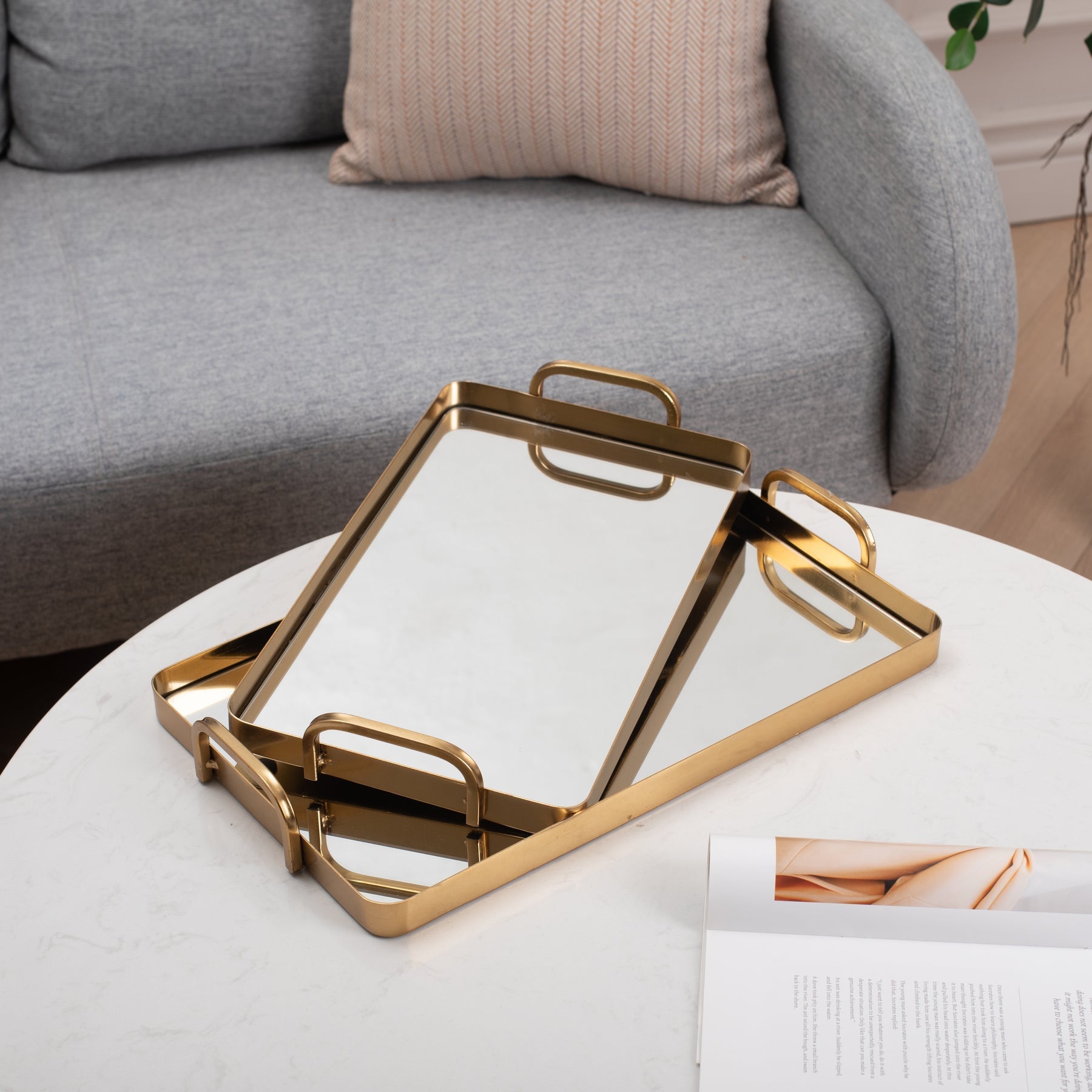 Set of Two Gold And Mirrored Glass Handmade Serving Trays Homeroots Kitchen & Dining