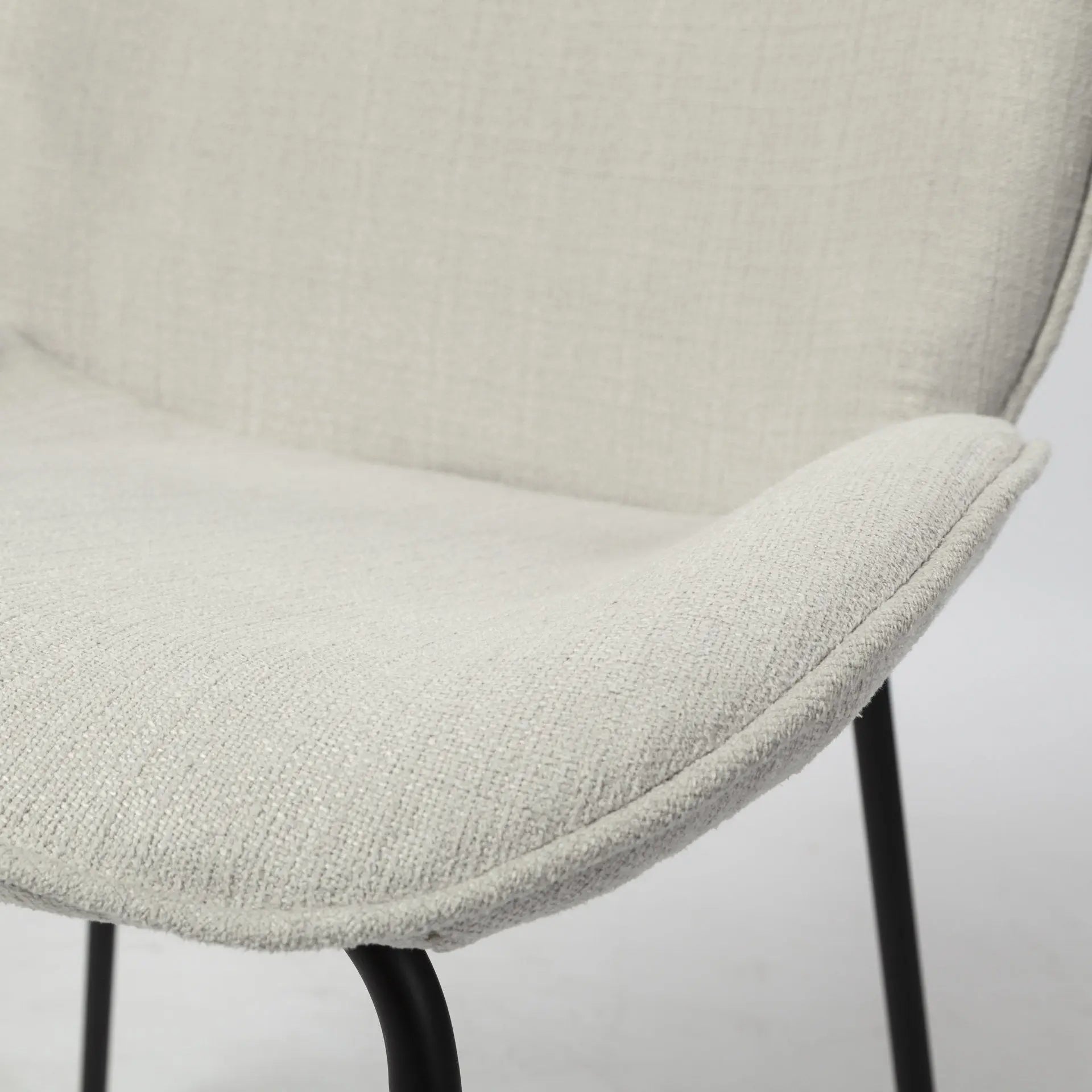 Set of Two White and Black Upholstered Fabric Dining Side Chairs Homeroots Kitchen & Dining