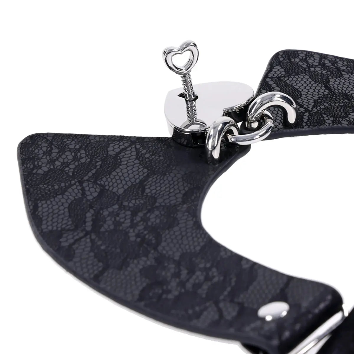 Sportsheets S&M Heartbound Lace Day Collar Sportsheets