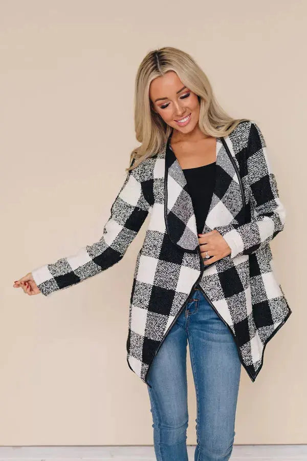 Staying Cozy Plaid Coat Stay Warm in Style