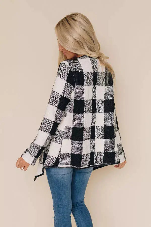 Staying Cozy Plaid Coat Stay Warm in Style
