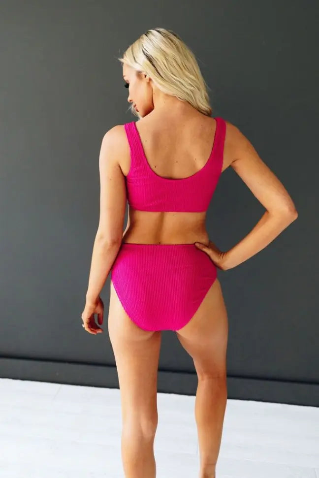 Sunshine Mood Textured Bikini Stay Warm in Style
