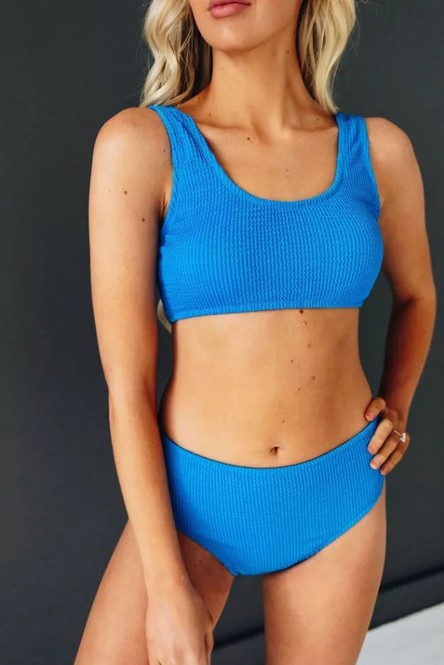 Sunshine Mood Textured Bikini Stay Warm in Style
