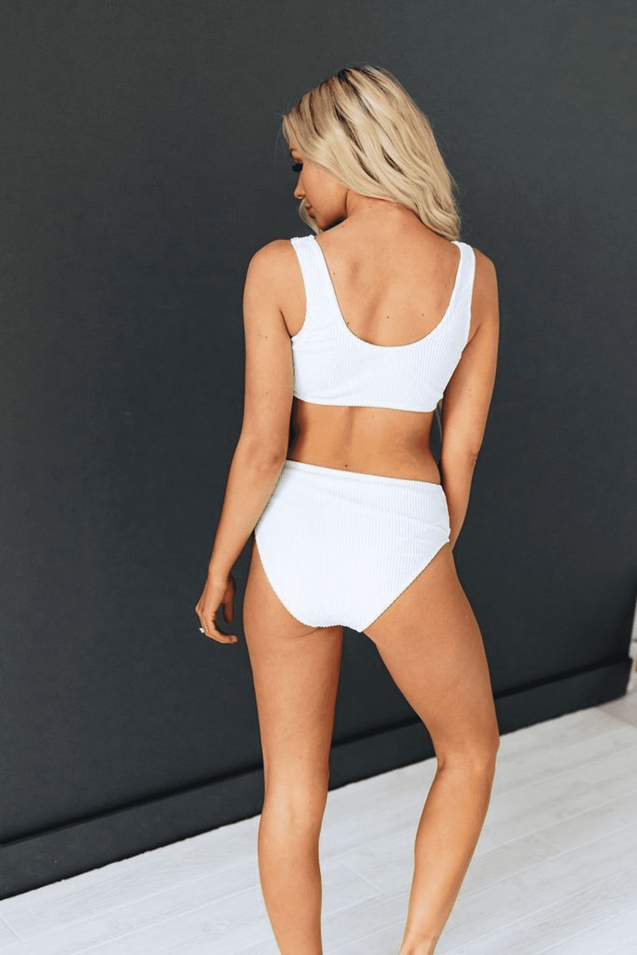 Sunshine Mood Textured Bikini Stay Warm in Style