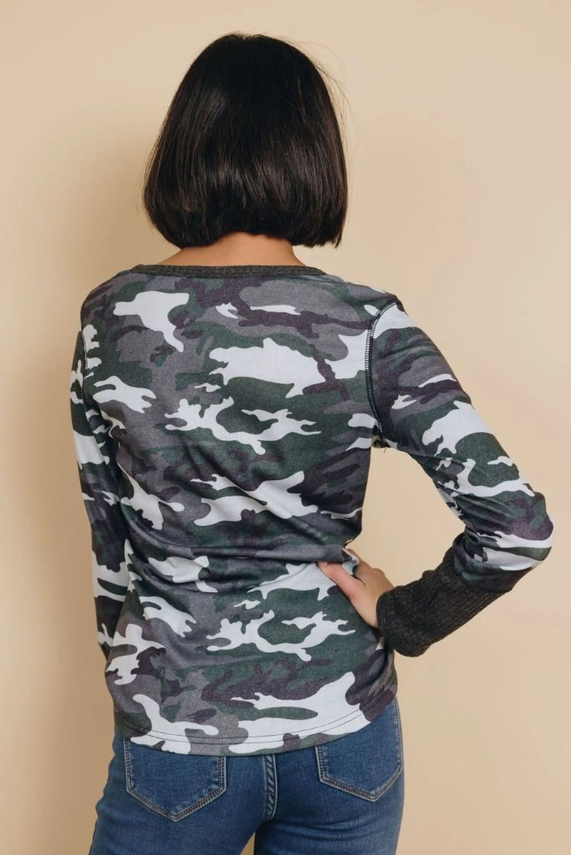 Taelin Printed Long Sleeve Top Stay Warm in Style