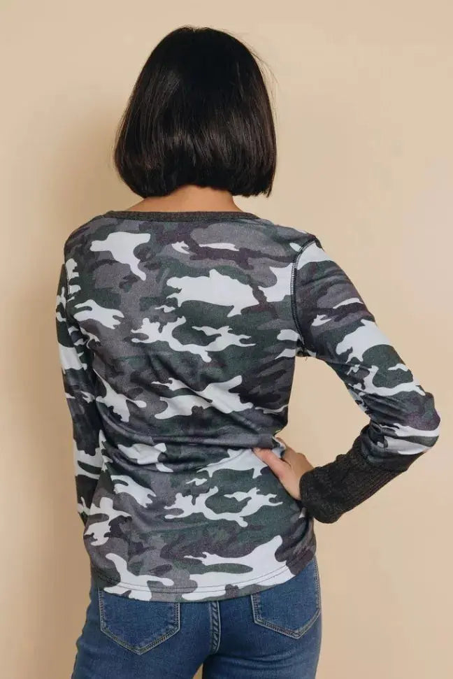 Taelin Printed Long Sleeve Top Stay Warm in Style