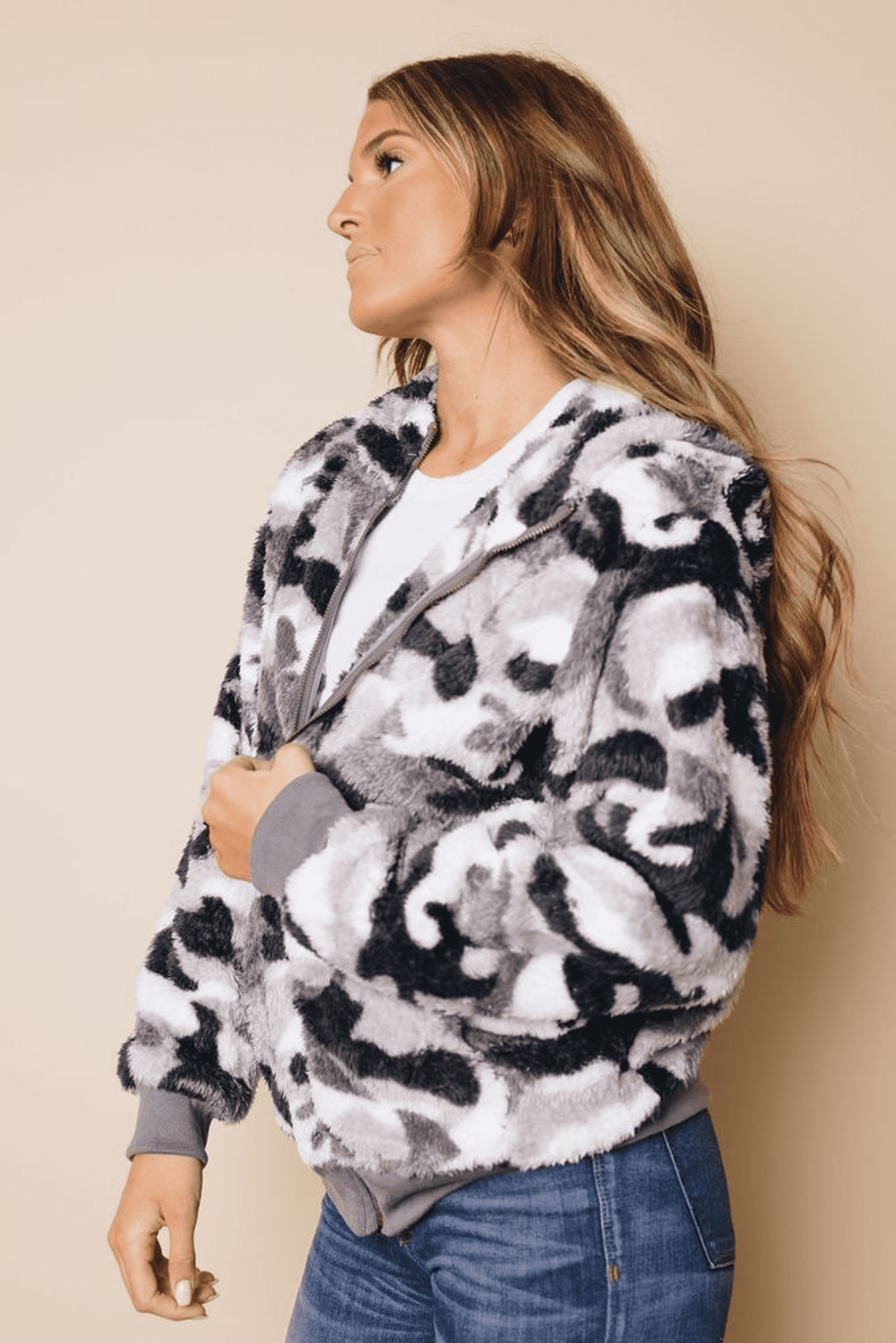 Tamy Fleece Hooded Coat Stay Warm in Style