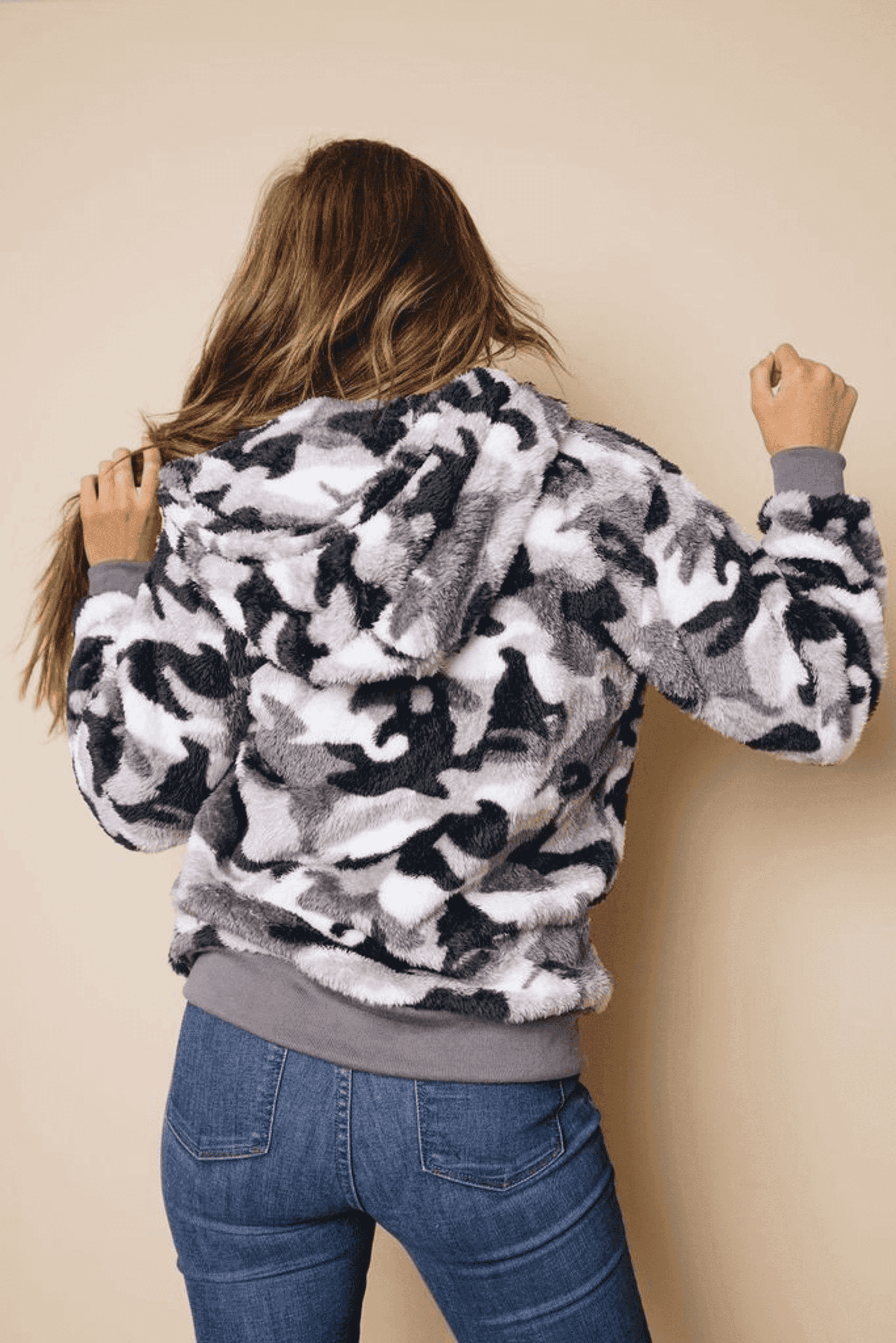 Tamy Fleece Hooded Coat Stay Warm in Style