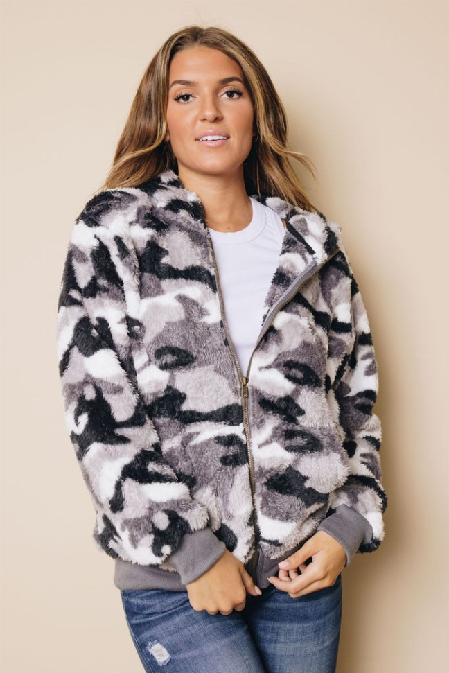 Tamy Fleece Hooded Coat Stay Warm in Style