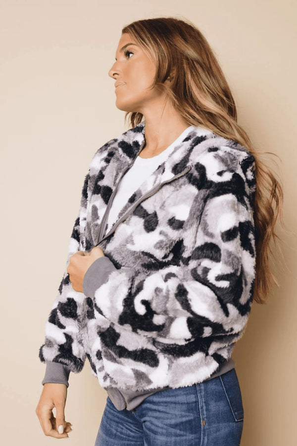 Tamy Fleece Hooded Coat Stay Warm in Style