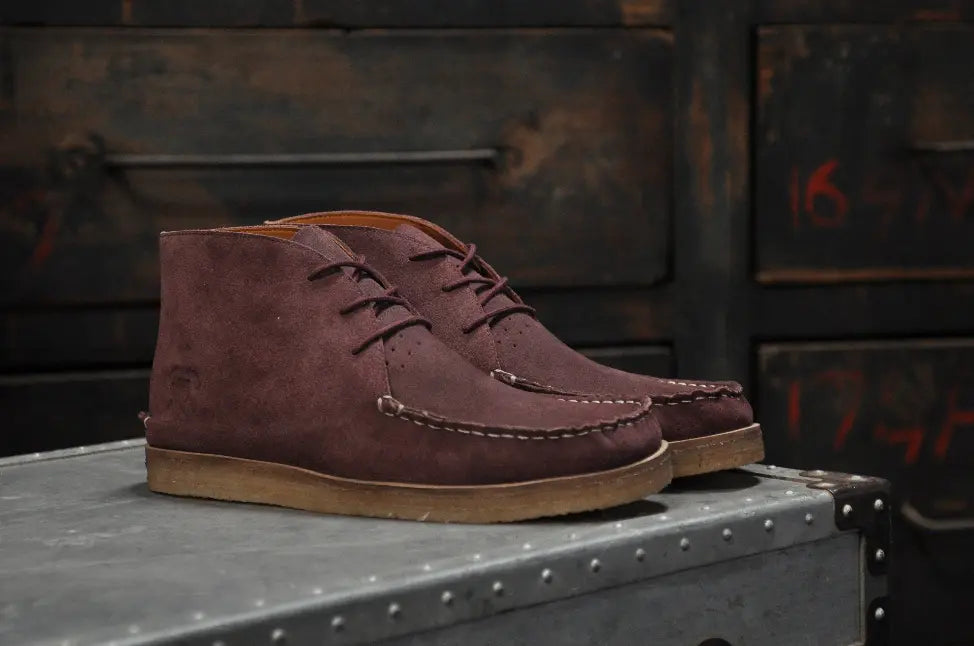 The Wallace | Wine Hound & Hammer