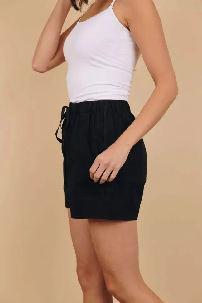 Thompson Drawstring Shorts Stay Warm in Style