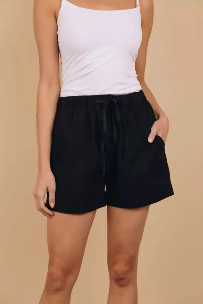 Thompson Drawstring Shorts Stay Warm in Style