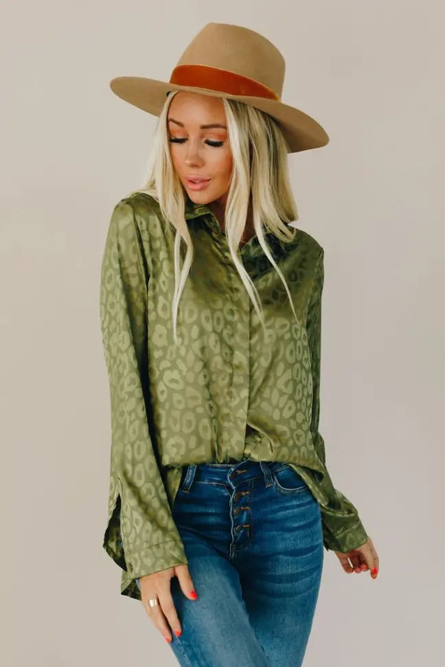 Tiger King Leopard Button Up Top Stay Warm in Style