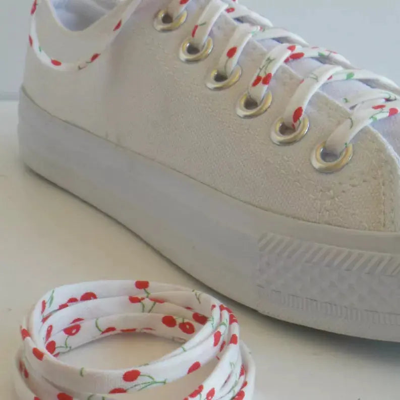 Tiny Skulls Shoelaces Cutelaces