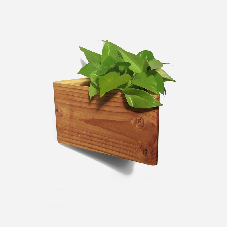 Triangle self-watering, wall-mounted planter Formr