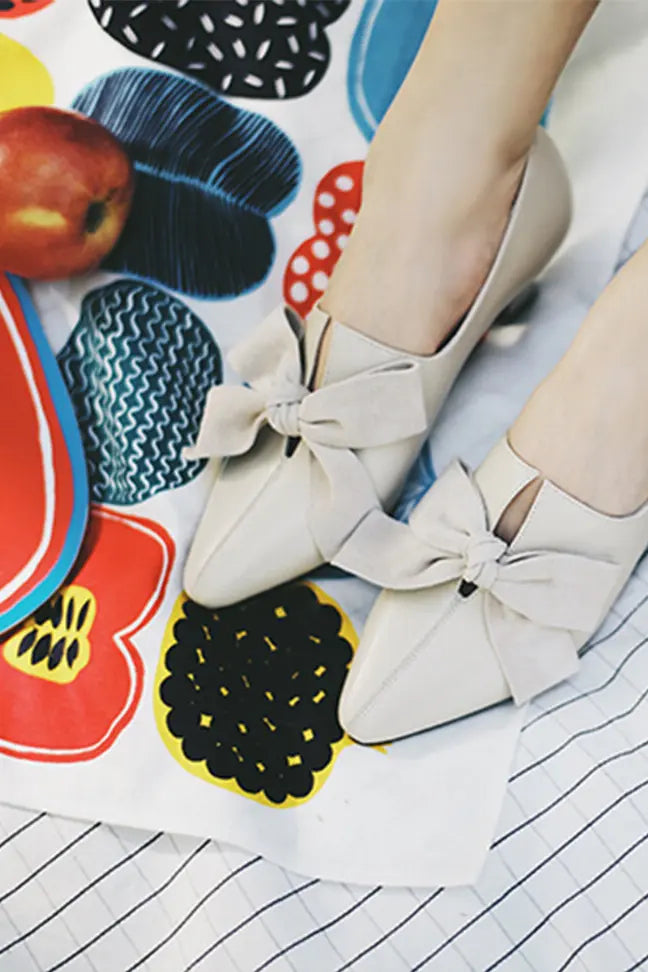 Truble Maaker | Leather Bow Mid-heel Pumps Fangyan
