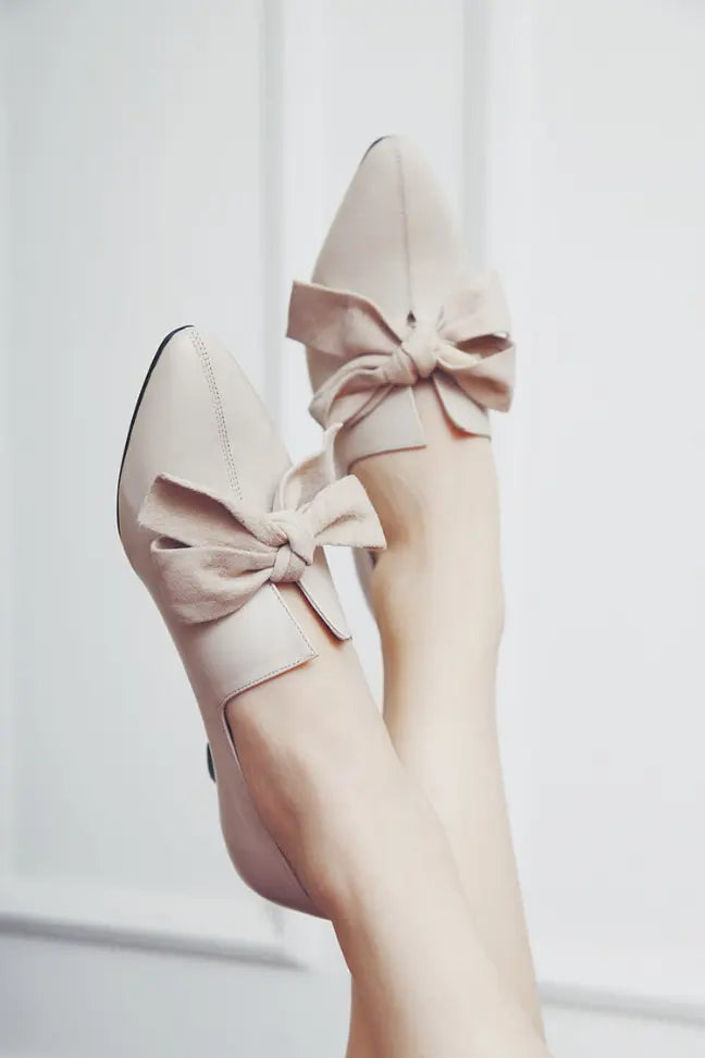 Truble Maaker | Leather Bow Mid-heel Pumps Fangyan