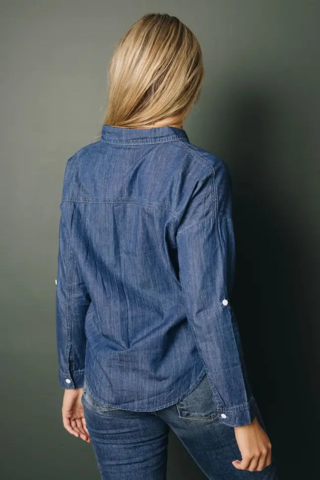 Turn Down Collar Buttoned Long Sleeve Denim Shirt Stay Warm in Style