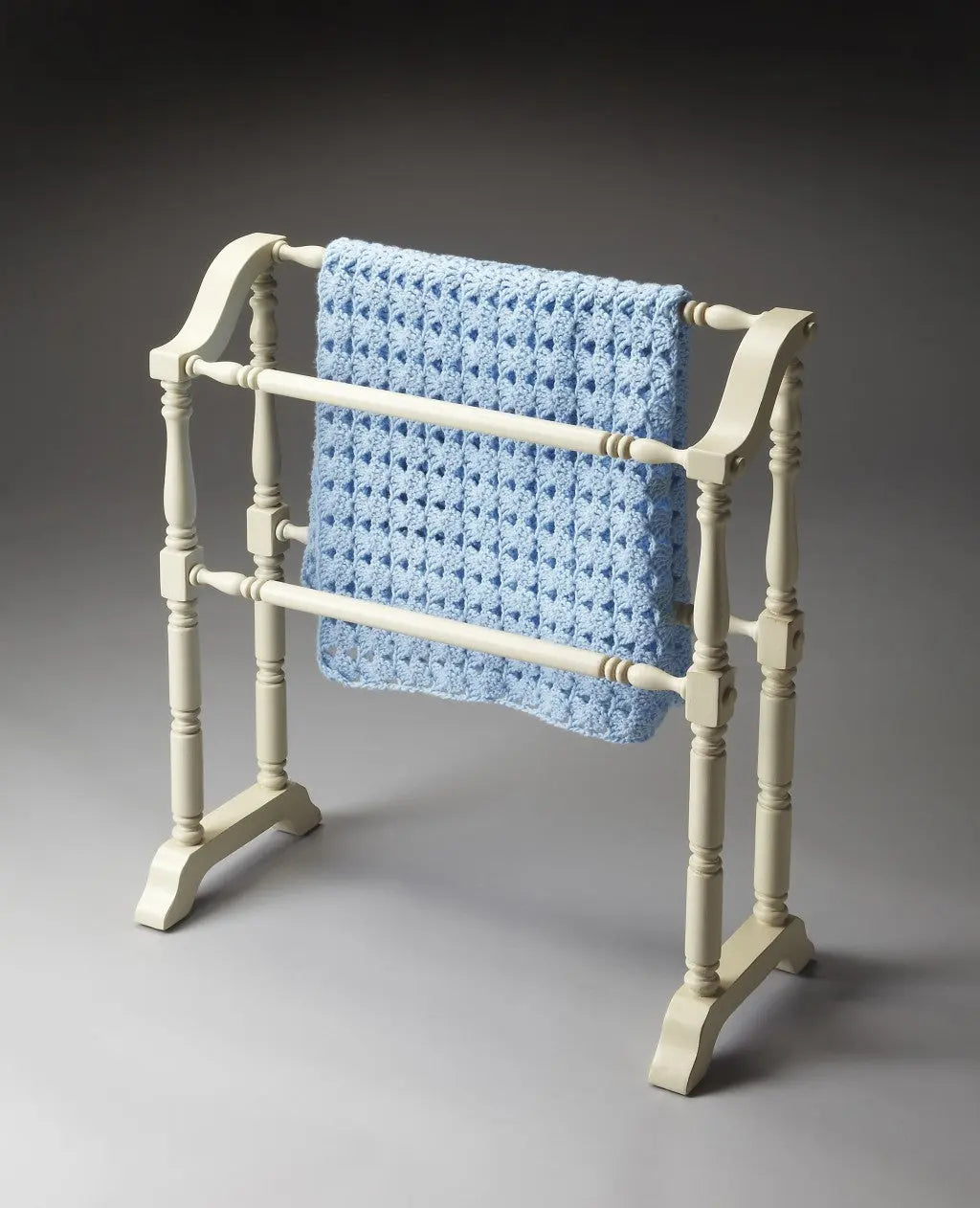 Vintage Cottage White Blanket Stand Homeroots Organization