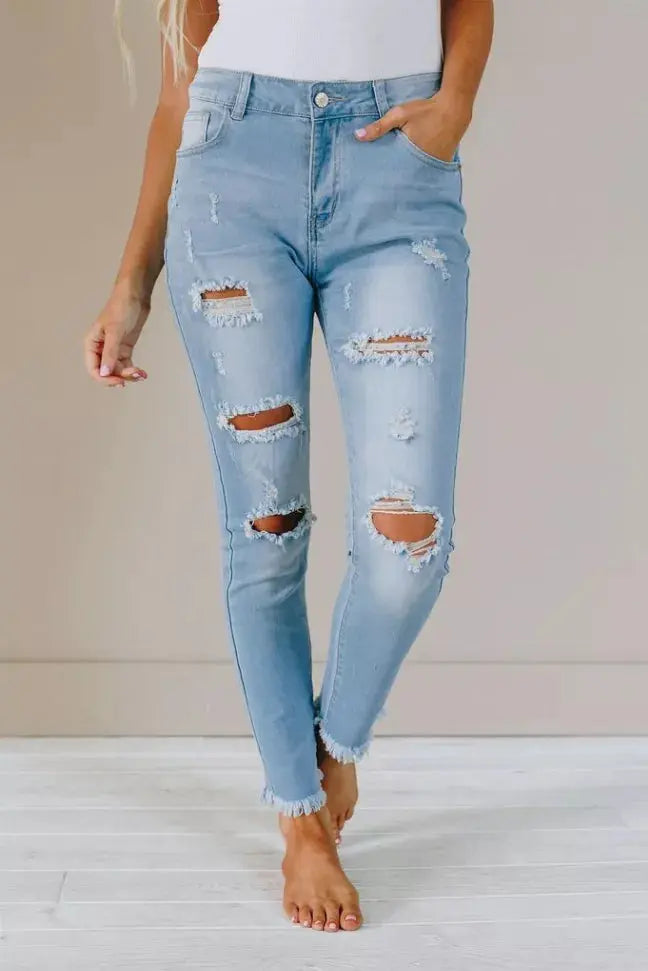 Wade Ripped Skinny Jeans Stay Warm in Style