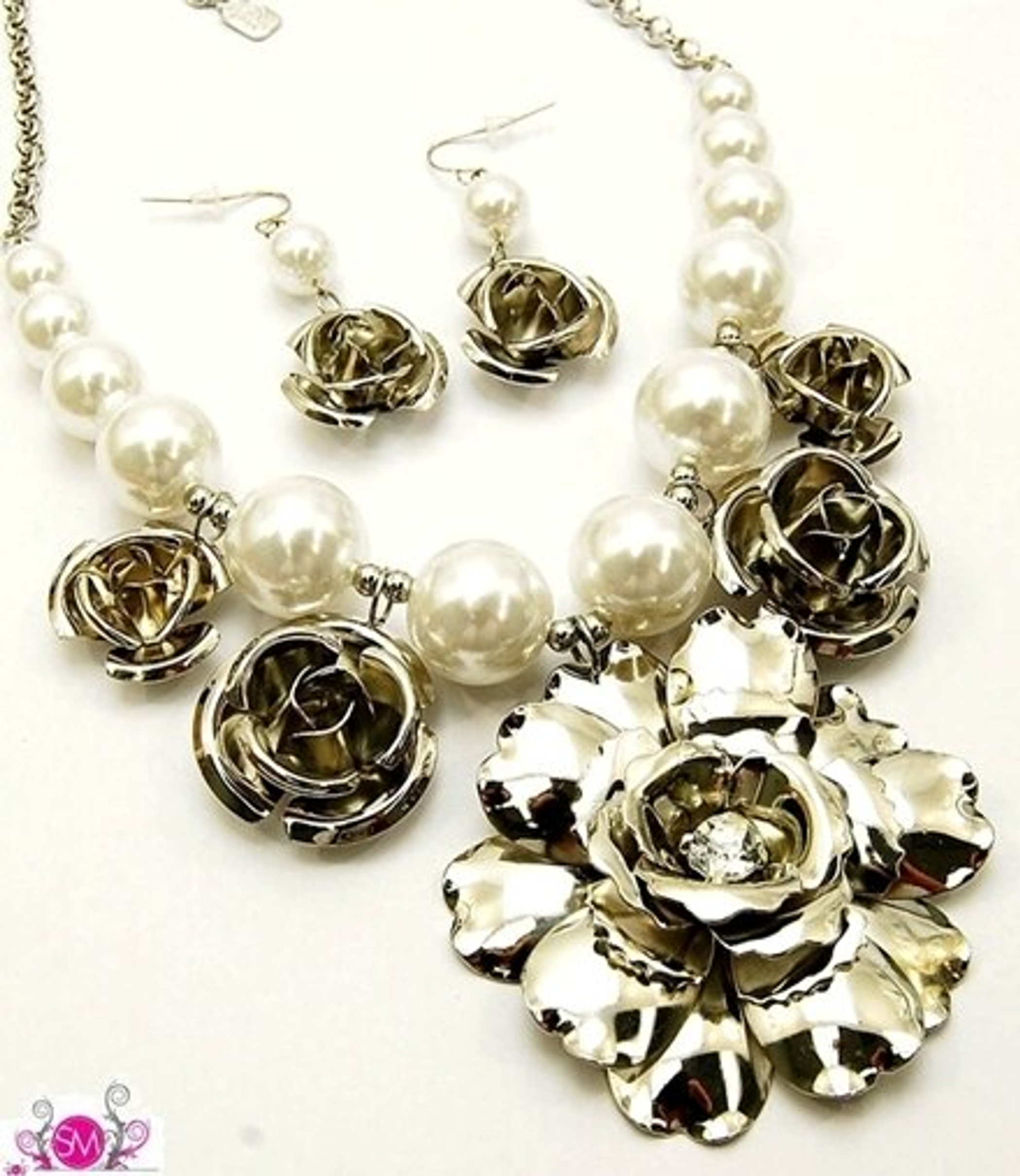 White Crystal Pearl and Chunky Flowers Set SurelyMine