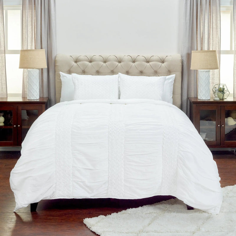 White Geometric Queen Quilt - GreatEagleInc
