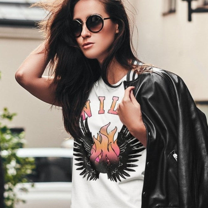 Women's Retro Wild WIngs T-Shirt Dream Team Designs