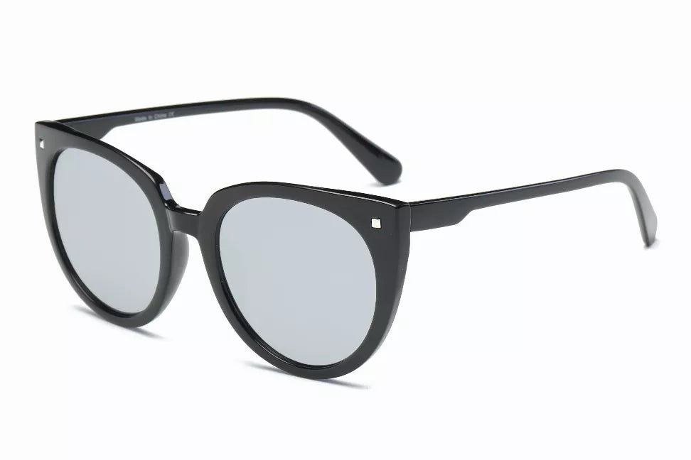 Women's Round Cat Eye Sunglasses IRIS FASHION INC