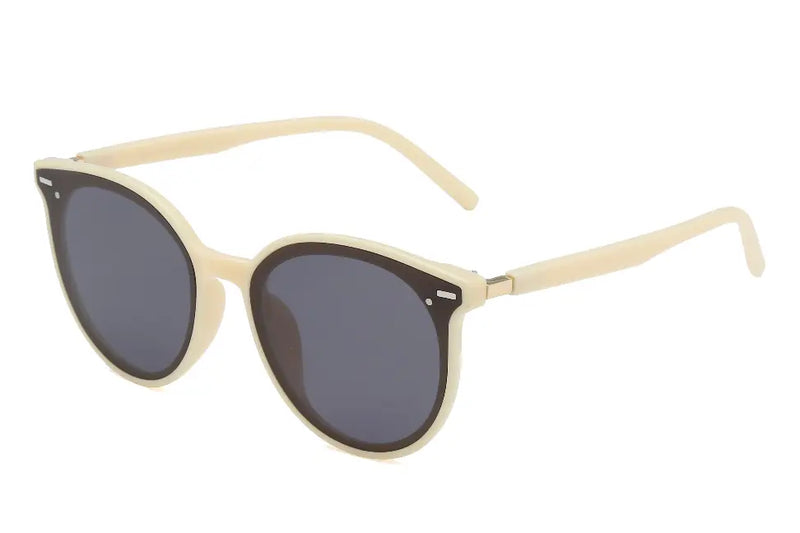 Women's Round Cat Eye Sunglasses IRIS FASHION INC