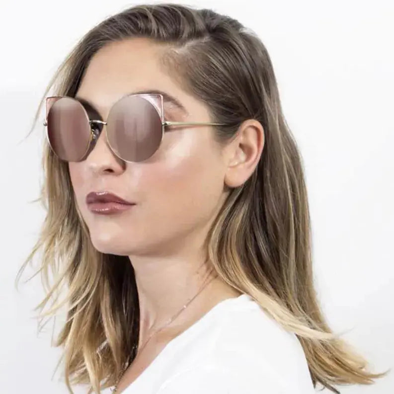 Women's Trendy Sunglasses IRIS FASHION INC
