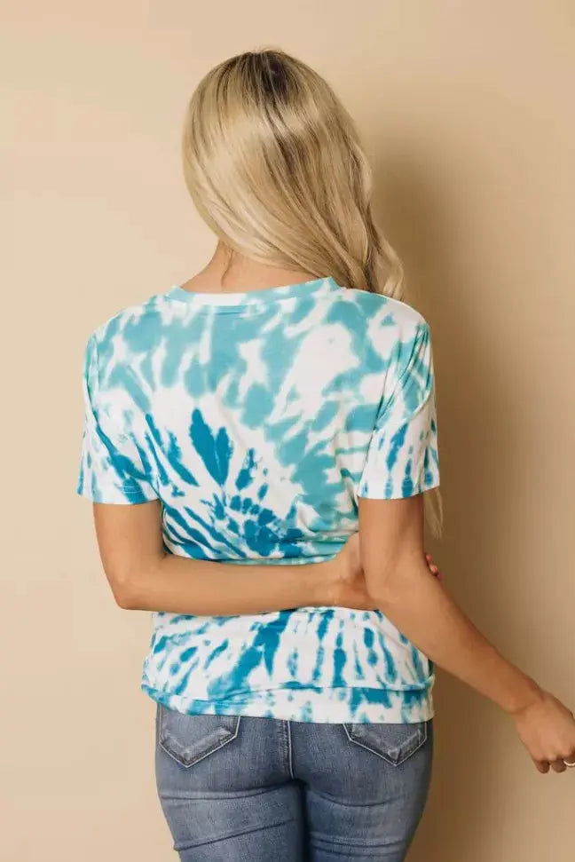World Tour Tie-Dye Tee Stay Warm in Style
